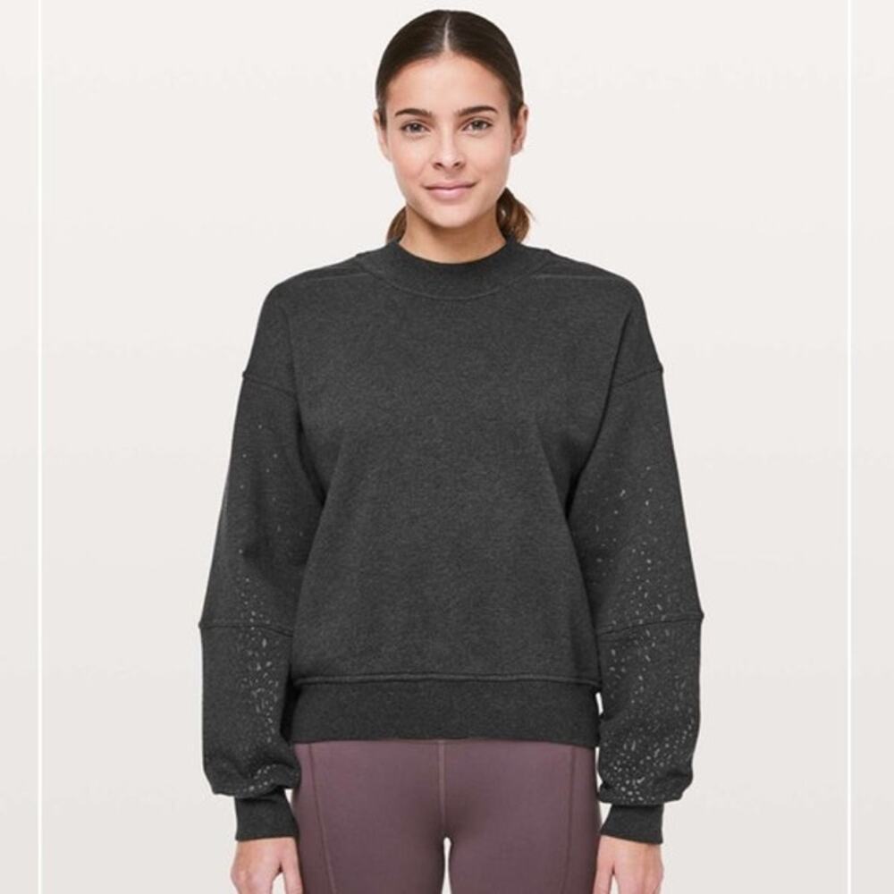 * Lululemon X SoulCycle Lululemon to the beat sweatshirt